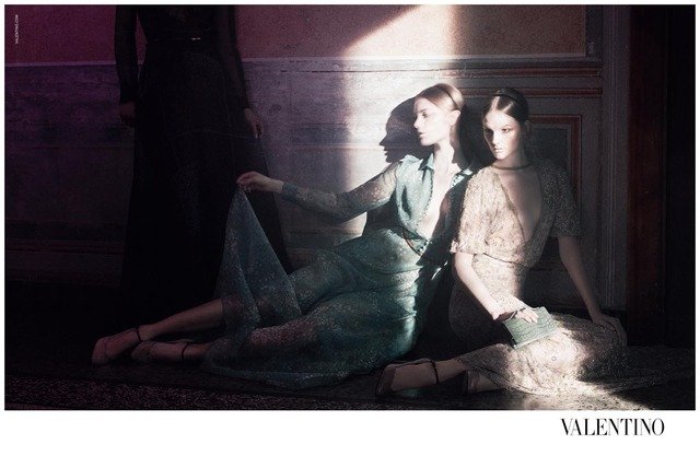 Valentino-fall-winter-2011-2012-ad-campaign-2_1318274284.jpg_640x417