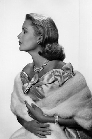 grace-kelly-engagement-set-keystone_v_14par10_PR_320x480_1319915097.jpg_320x480
