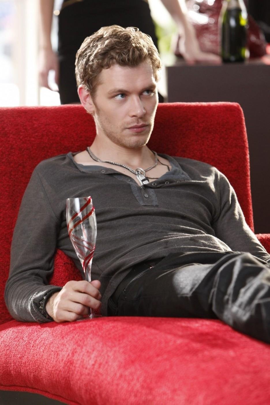 full-joseph-morgan-1117683060.jpg