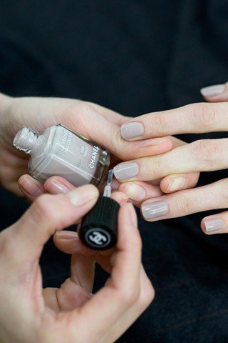 chanelnails1_V_9mar12_PR_b_320x480.jpg