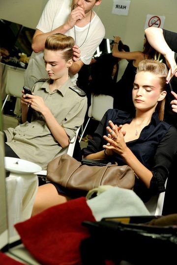 7986_hw.chanel.2.00100h1_fashionshow_article_portrait