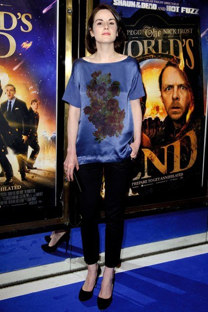 Michelle-Dockery-Vogue-11Jul13-Rex_b_426x639