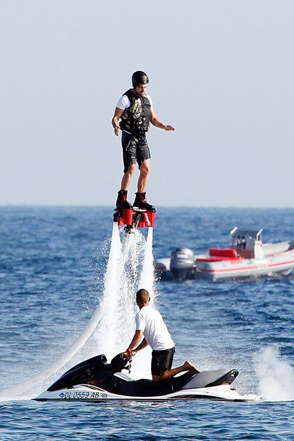 leonrado-dicaprio-Vogue-9aug13-goff_b_426x639